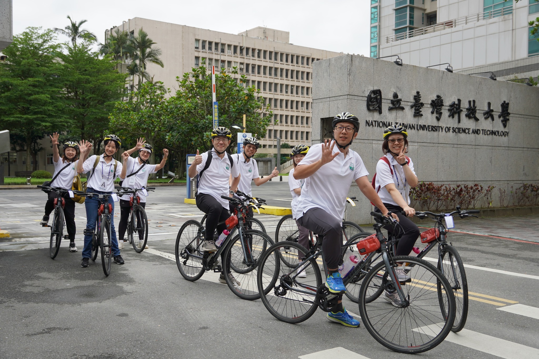 車隊自臺科大出發，提倡騎乘單車進行跨校通學。